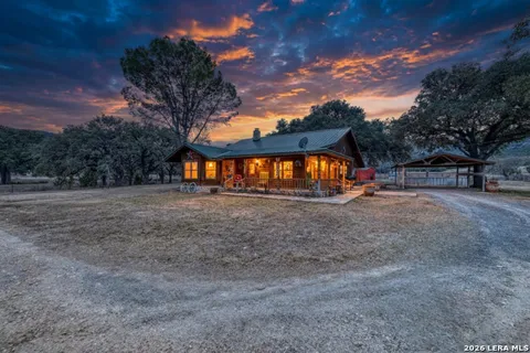 969 WALTER WHITE RANCH RD