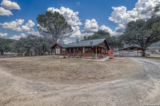 969 WALTER WHITE RANCH RD Leakey, TX 78873
