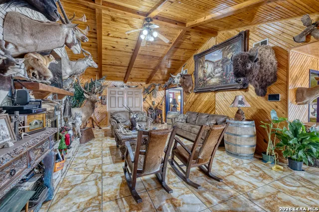 969 WALTER WHITE RANCH RD Leakey, TX 78873