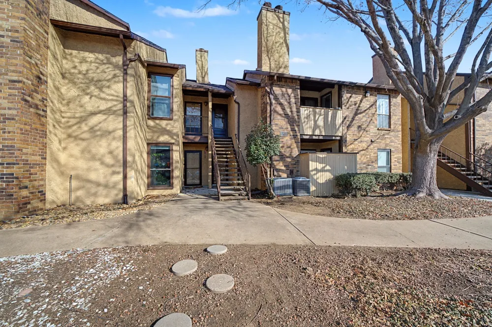 1201 Harwell Drive #222