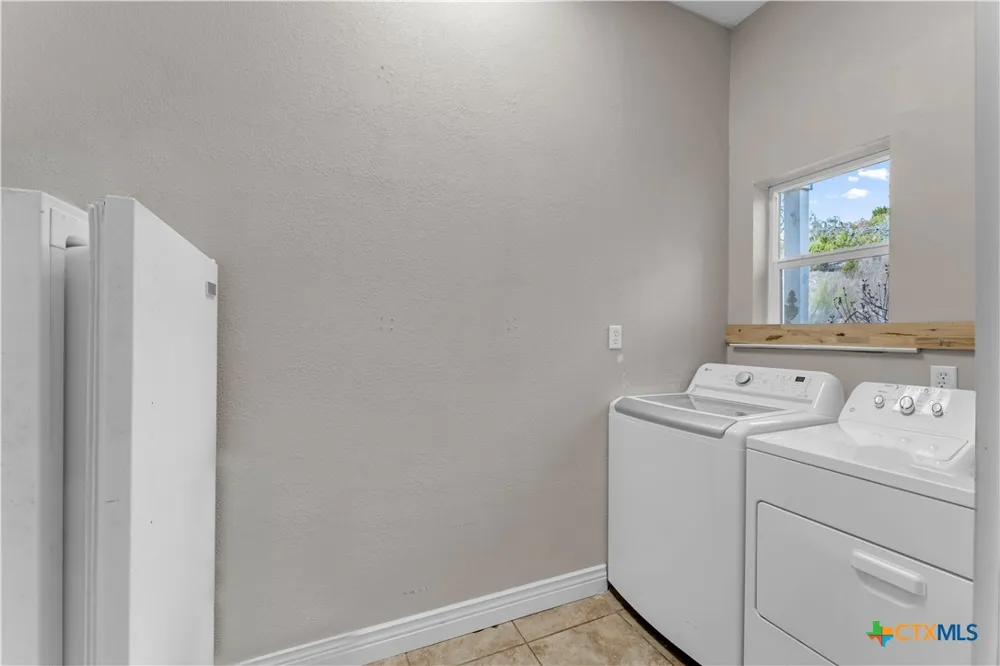 494 Cedar Mountain Drive Marble Falls, TX 78654