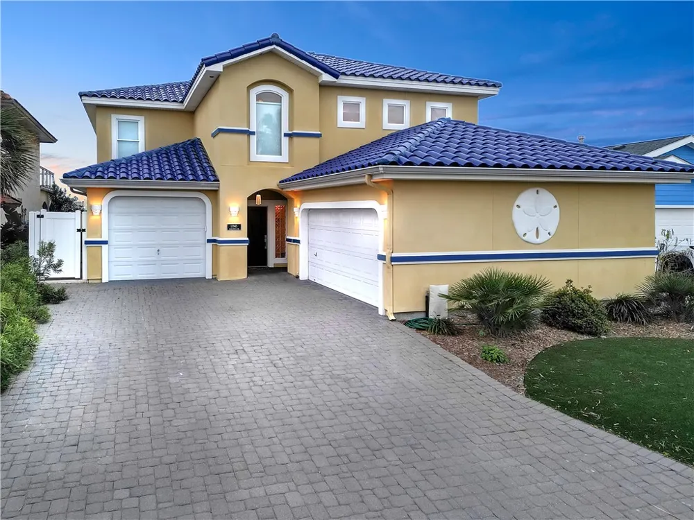 13945 Dasmarinas Drive