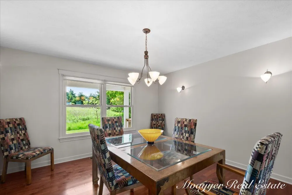 10245 Lincoln Lake Road NE Greenville, MI 48838