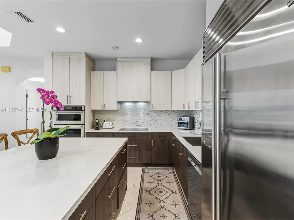 3960 194th Trl Sunny Isles Beach, FL 33160