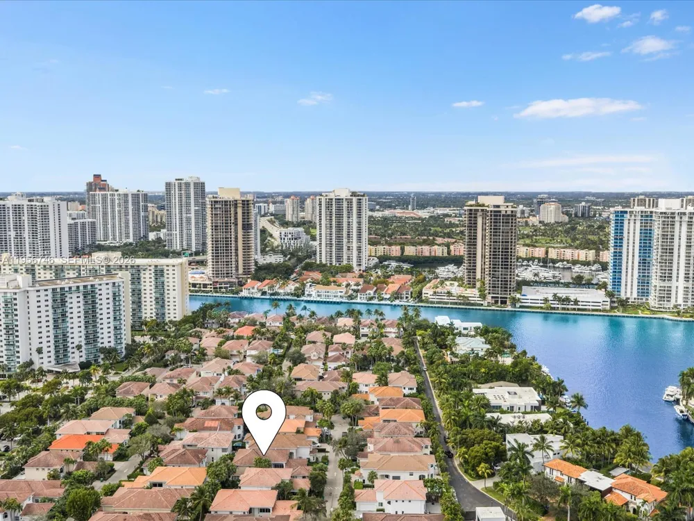 3960 194th Trl Sunny Isles Beach, FL 33160