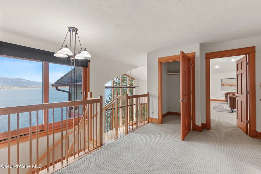 3361 Bottle Bay Road Sagle, ID 83860