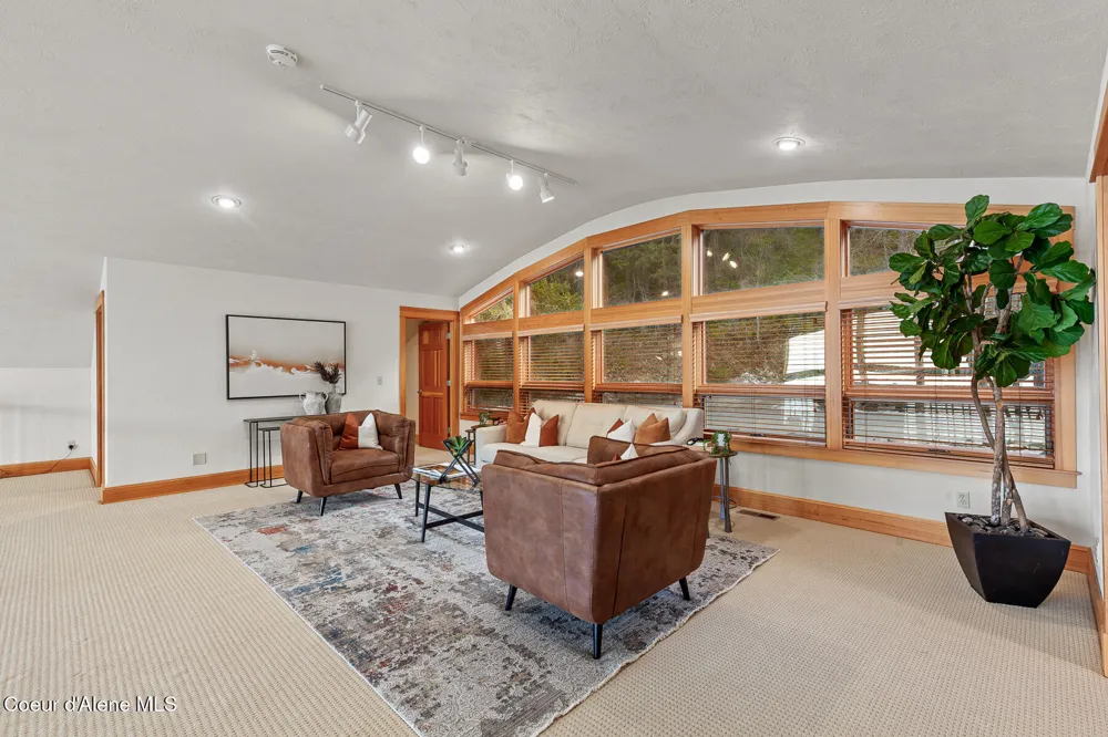 3361 Bottle Bay Road Sagle, ID 83860