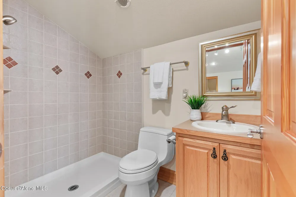 3361 Bottle Bay Road Sagle, ID 83860