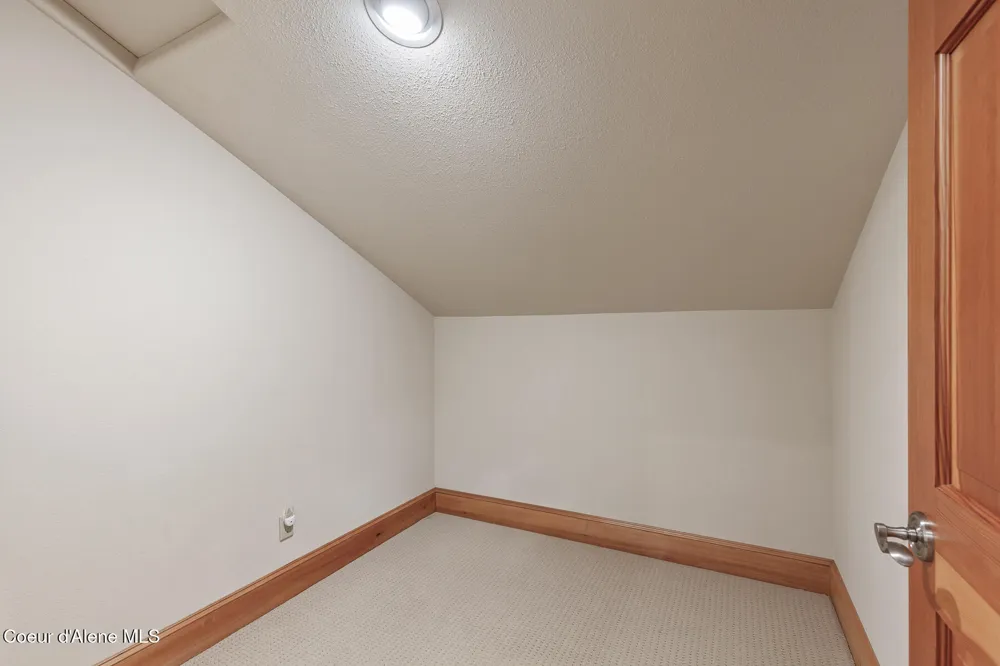 3361 Bottle Bay Road Sagle, ID 83860