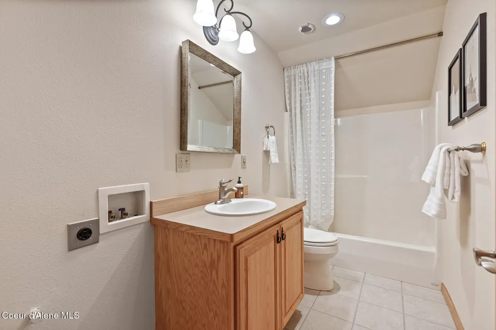 3361 Bottle Bay Road Sagle, ID 83860