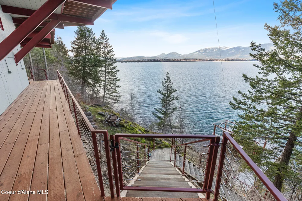 3361 Bottle Bay Road Sagle, ID 83860