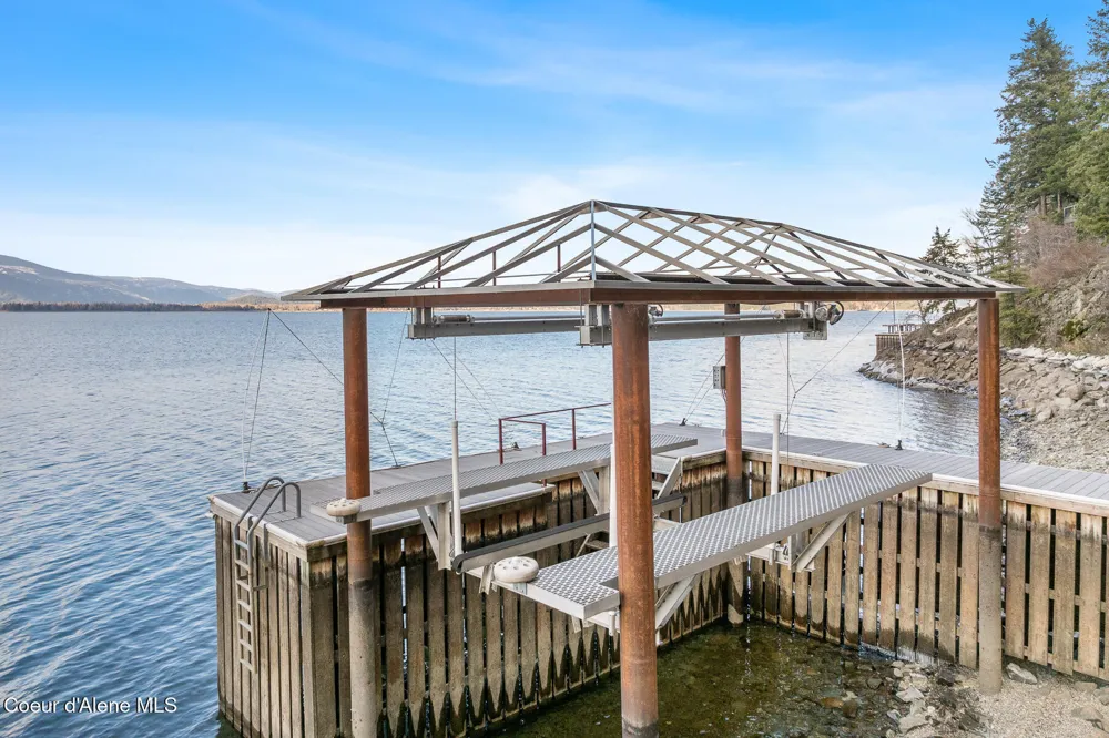 3361 Bottle Bay Road Sagle, ID 83860