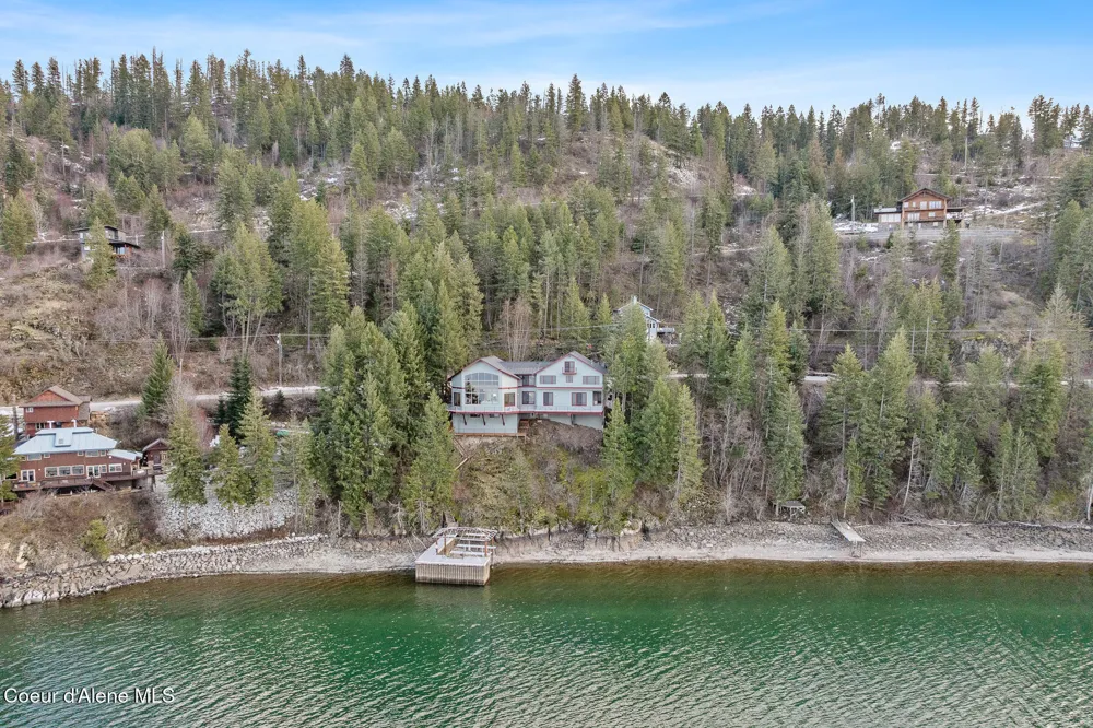 3361 Bottle Bay Road Sagle, ID 83860