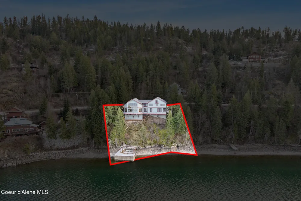 3361 Bottle Bay Road Sagle, ID 83860
