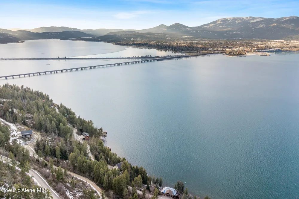 3361 Bottle Bay Road Sagle, ID 83860