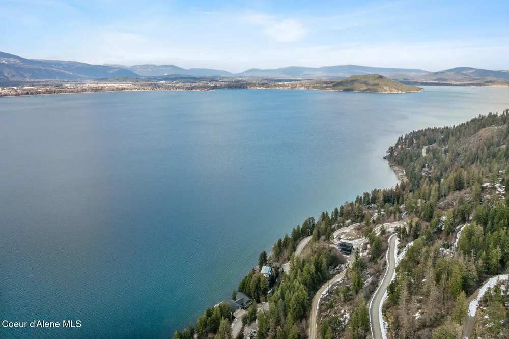 3361 Bottle Bay Road Sagle, ID 83860