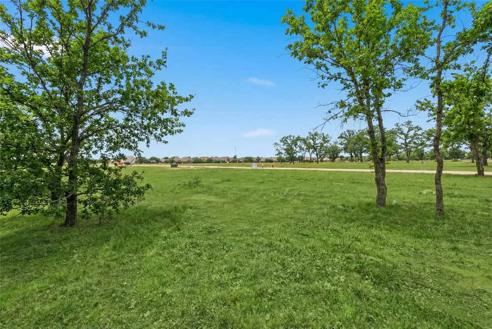 713 Sutton Lane Copper Canyon, TX 76226