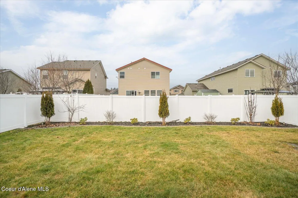 8263 Woodworth Street Post Falls, ID 83854