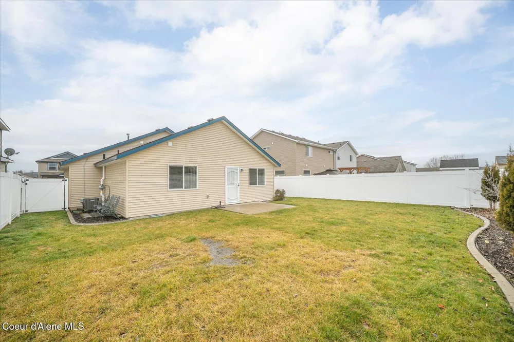 8263 Woodworth Street Post Falls, ID 83854