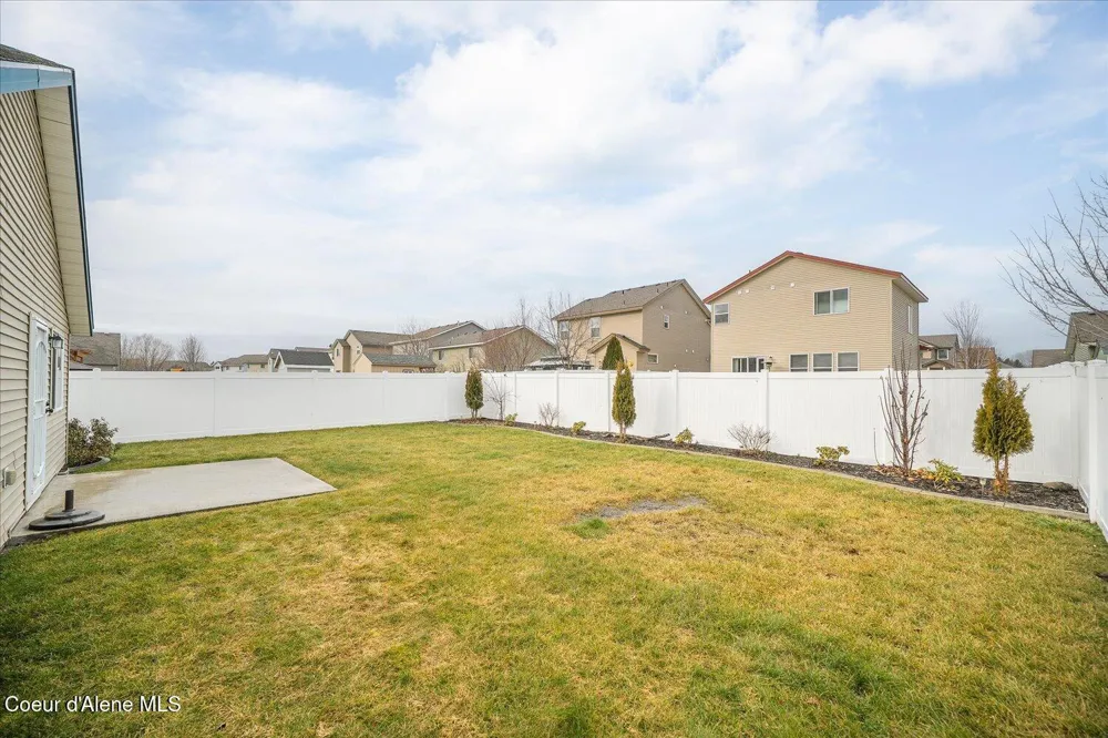 8263 Woodworth Street Post Falls, ID 83854