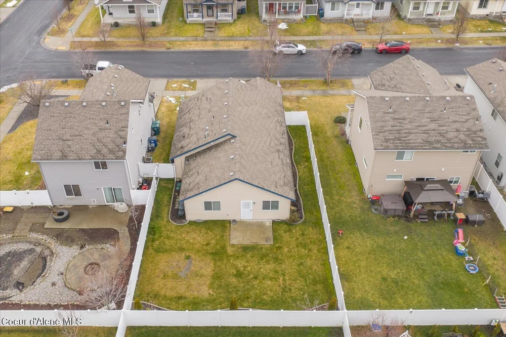 8263 Woodworth Street Post Falls, ID 83854