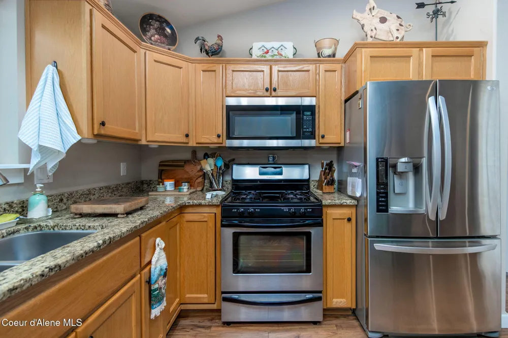 14743 Nixon Loop Rathdrum, ID 83858