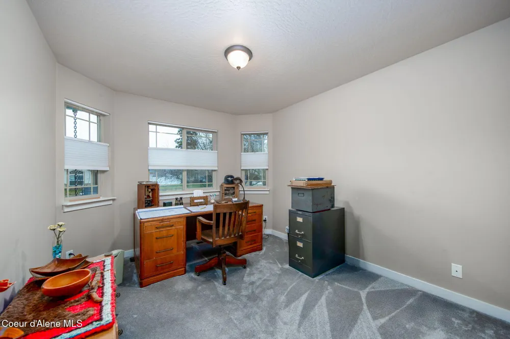 14743 Nixon Loop Rathdrum, ID 83858