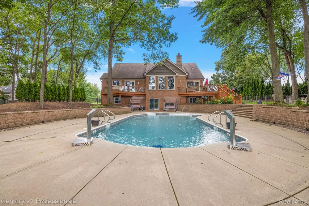 12120 SHAFFER ROAD Springfield Charter Township, MI 48350