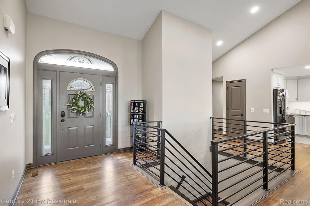 12120 SHAFFER ROAD Springfield Charter Township, MI 48350