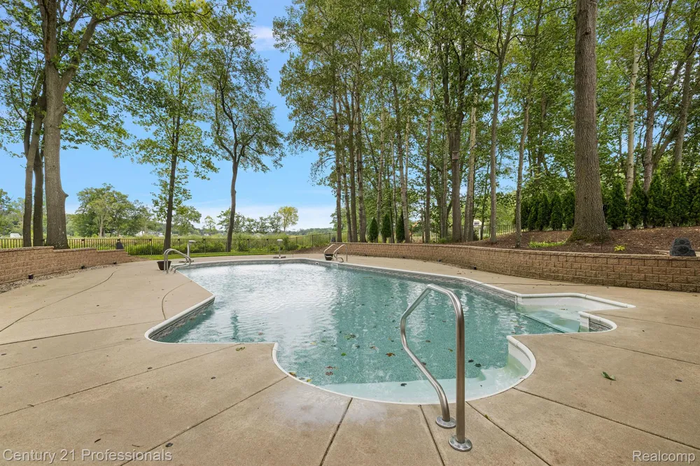 12120 SHAFFER ROAD Springfield Charter Township, MI 48350