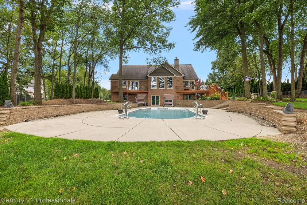 12120 SHAFFER ROAD Springfield Charter Township, MI 48350