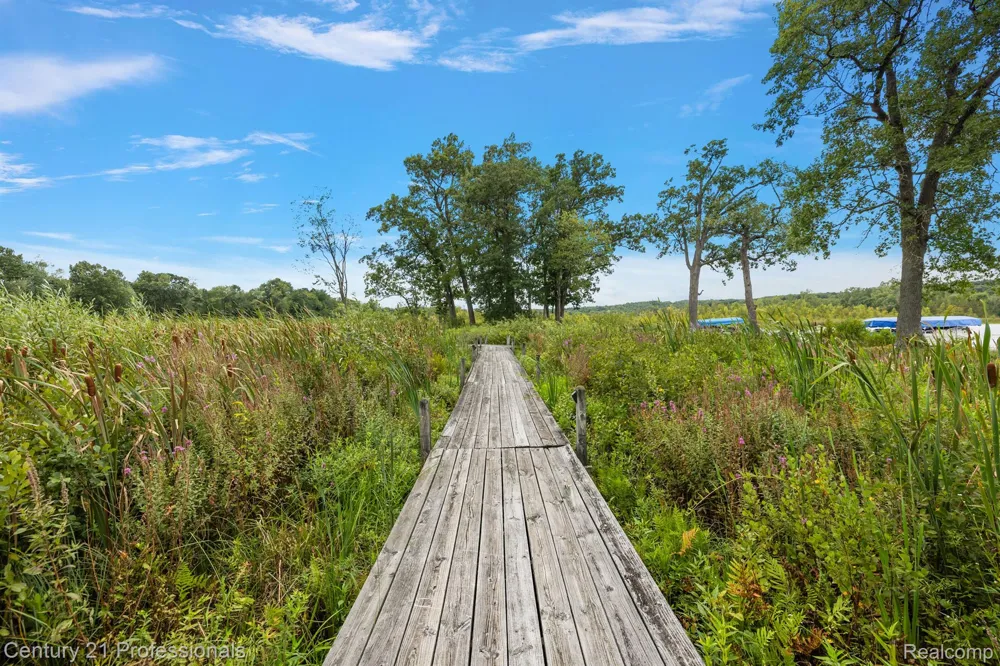 12120 SHAFFER ROAD Springfield Charter Township, MI 48350