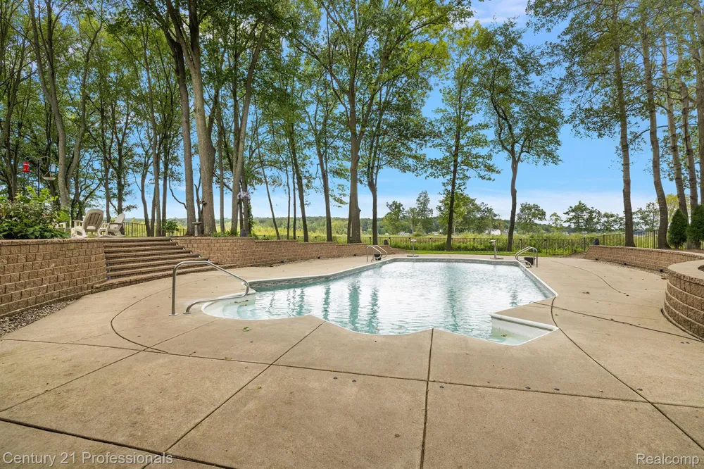 12120 SHAFFER ROAD Springfield Charter Township, MI 48350