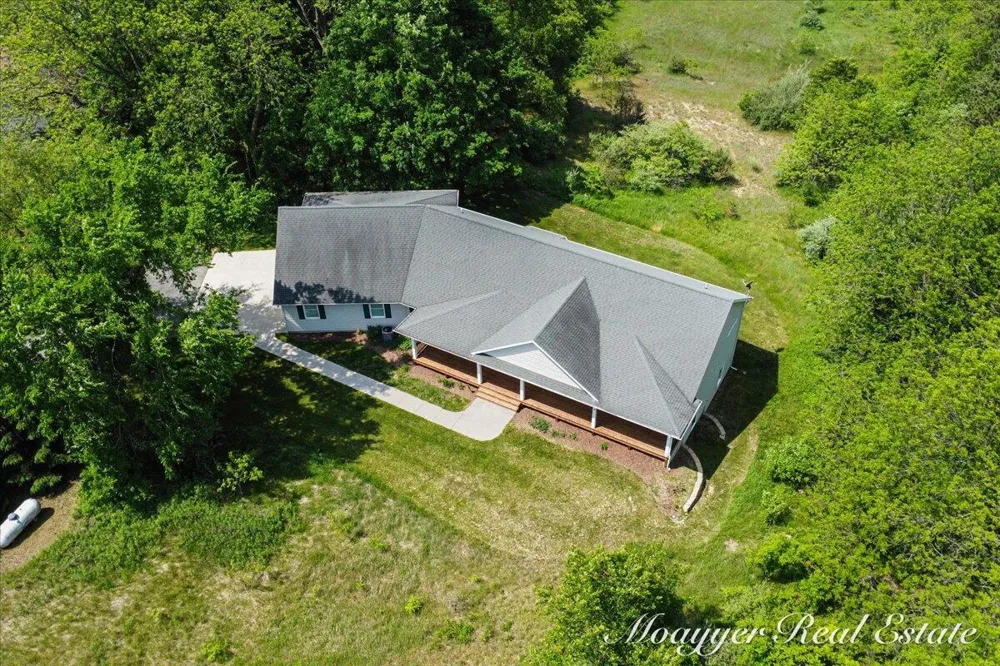 10245 Lincoln Lake Road NE Oakfield Township, MI 48838