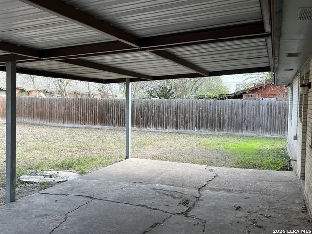 803 Continental Three Rivers, TX 78071