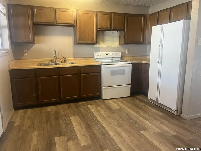803 Continental Three Rivers, TX 78071