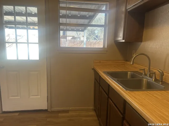 803 Continental Three Rivers, TX 78071