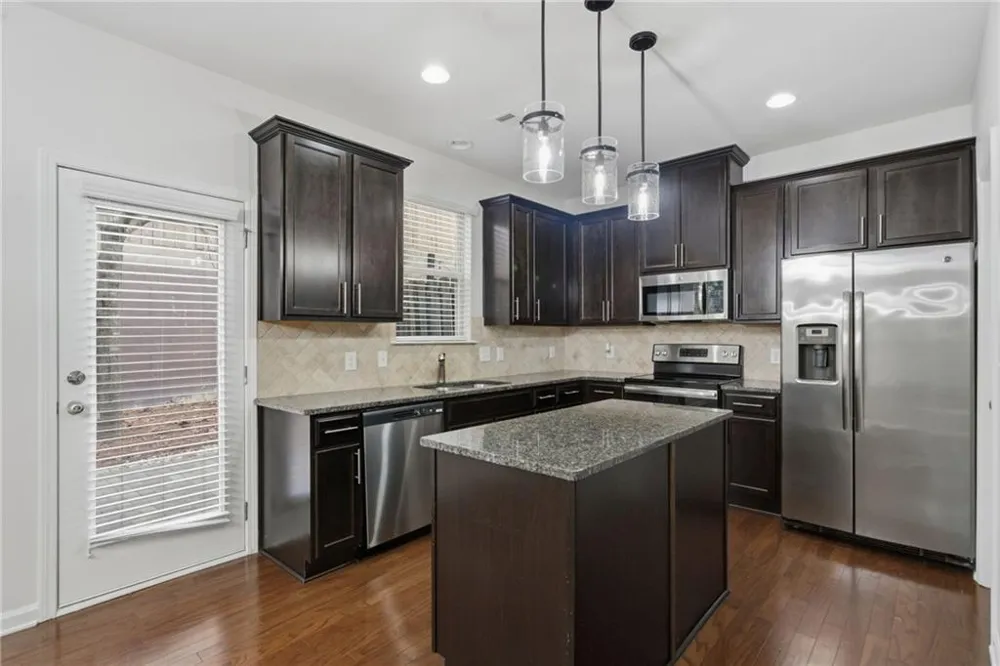 1697 Paxton Lane SW Lilburn, GA 30047