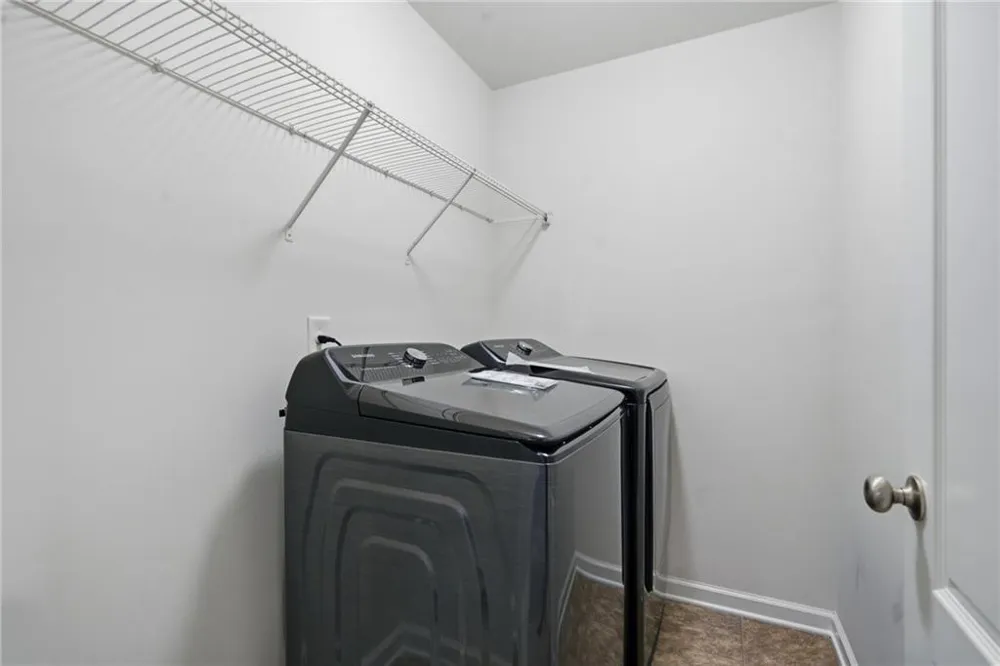 1697 Paxton Lane SW Lilburn, GA 30047