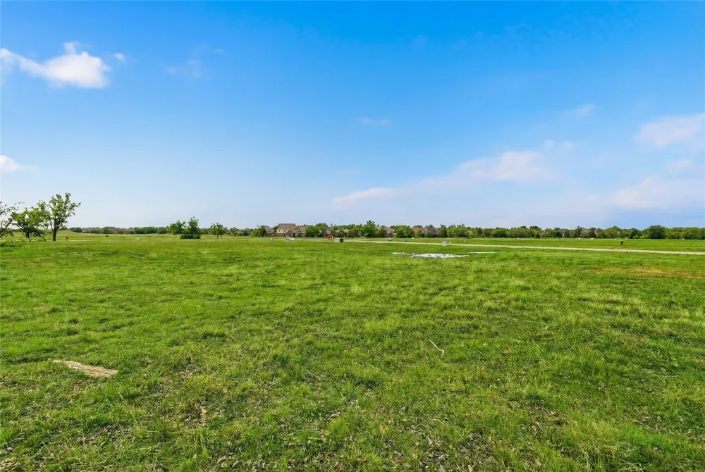 725 Sutton Lane Copper Canyon, TX 76226