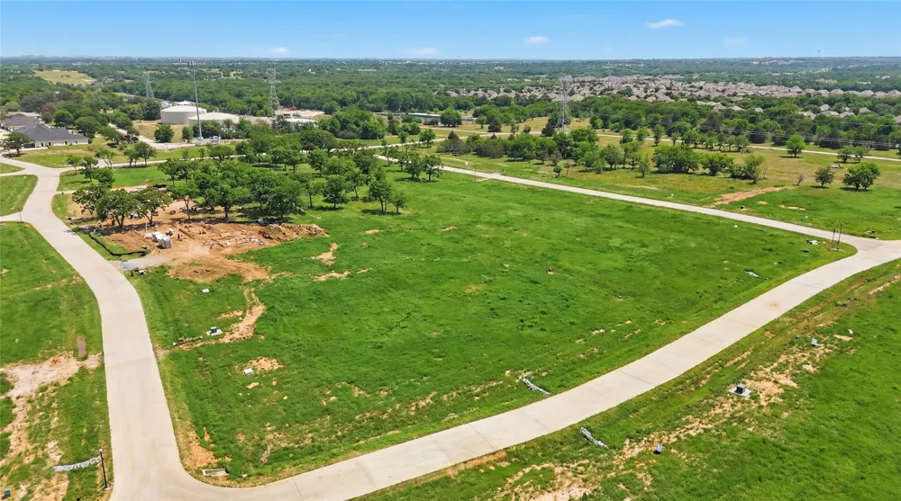 725 Sutton Lane Copper Canyon, TX 76226