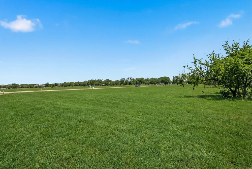 725 Sutton Lane Copper Canyon, TX 76226