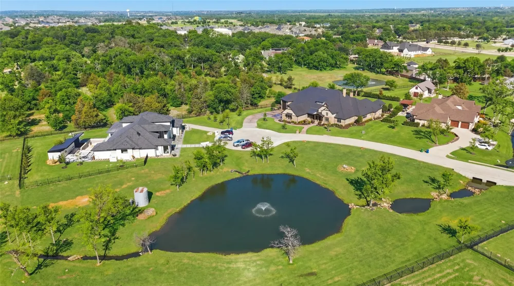 725 Sutton Lane Copper Canyon, TX 76226