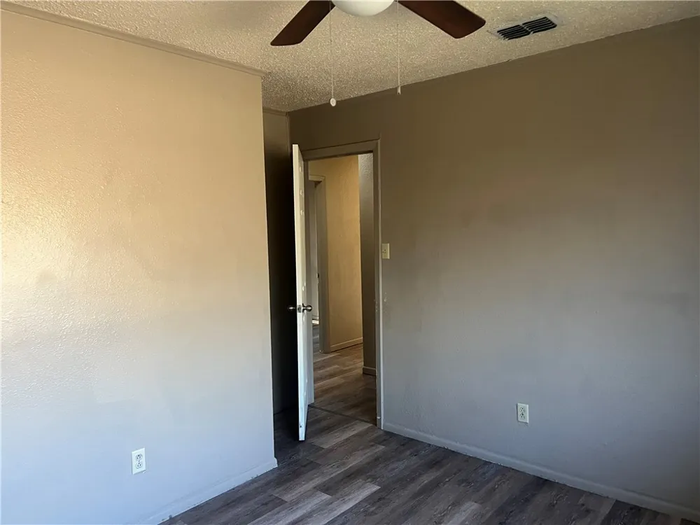 803 Continental Drive Three Rivers, TX 78071