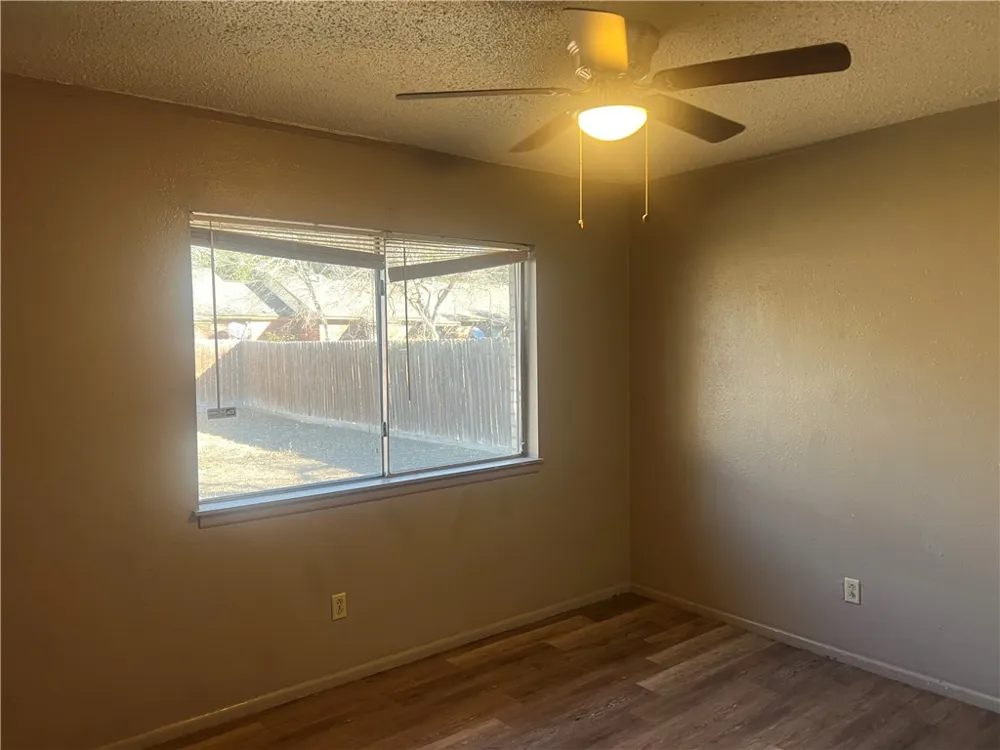 803 Continental Drive Three Rivers, TX 78071
