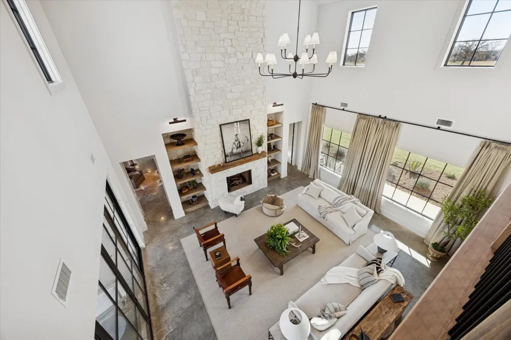 5655 Brazos Bow Way Washington, TX 77880