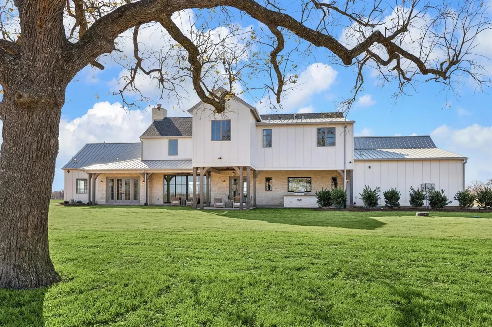 5655 Brazos Bow Way Washington, TX 77880