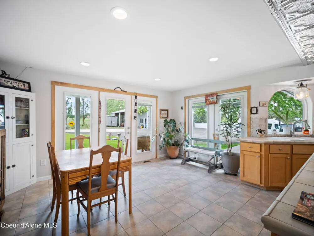 10916 E Rinear Road Valleyford, WA 99036