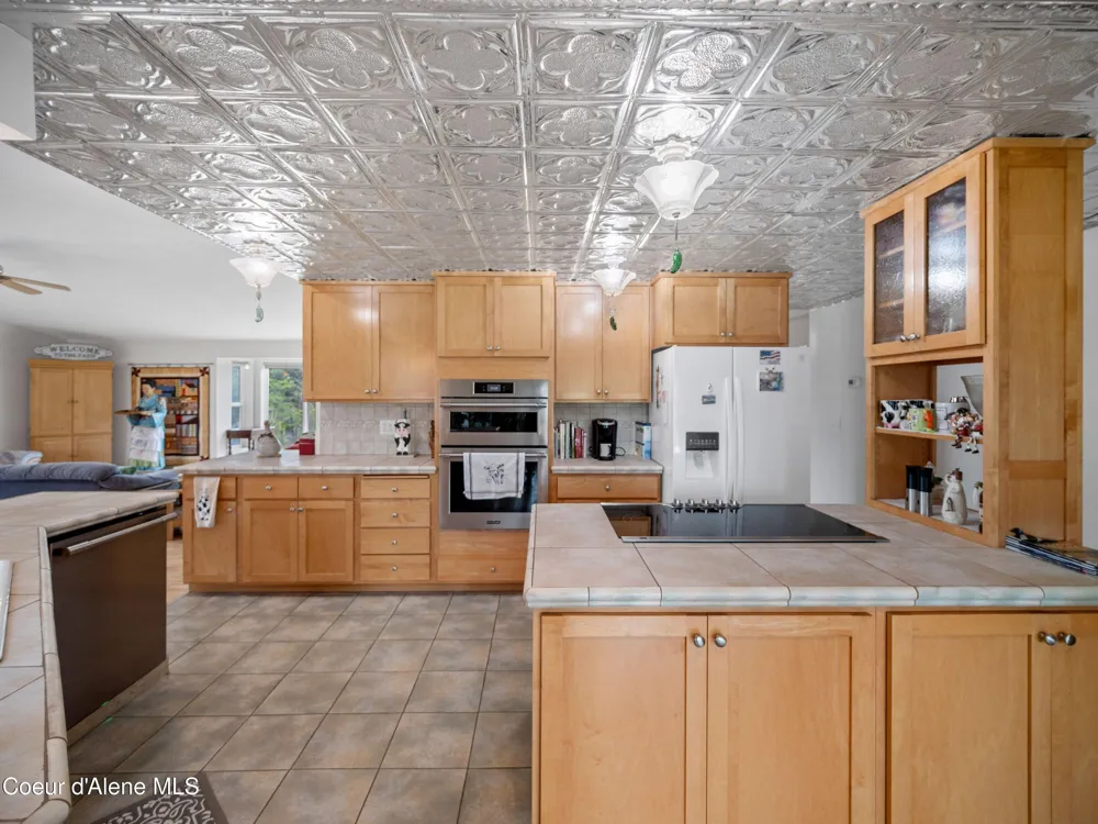 10916 E Rinear Road Valleyford, WA 99036