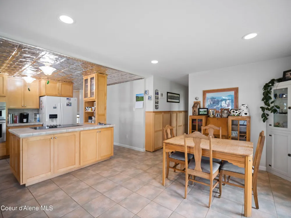 10916 E Rinear Road Valleyford, WA 99036